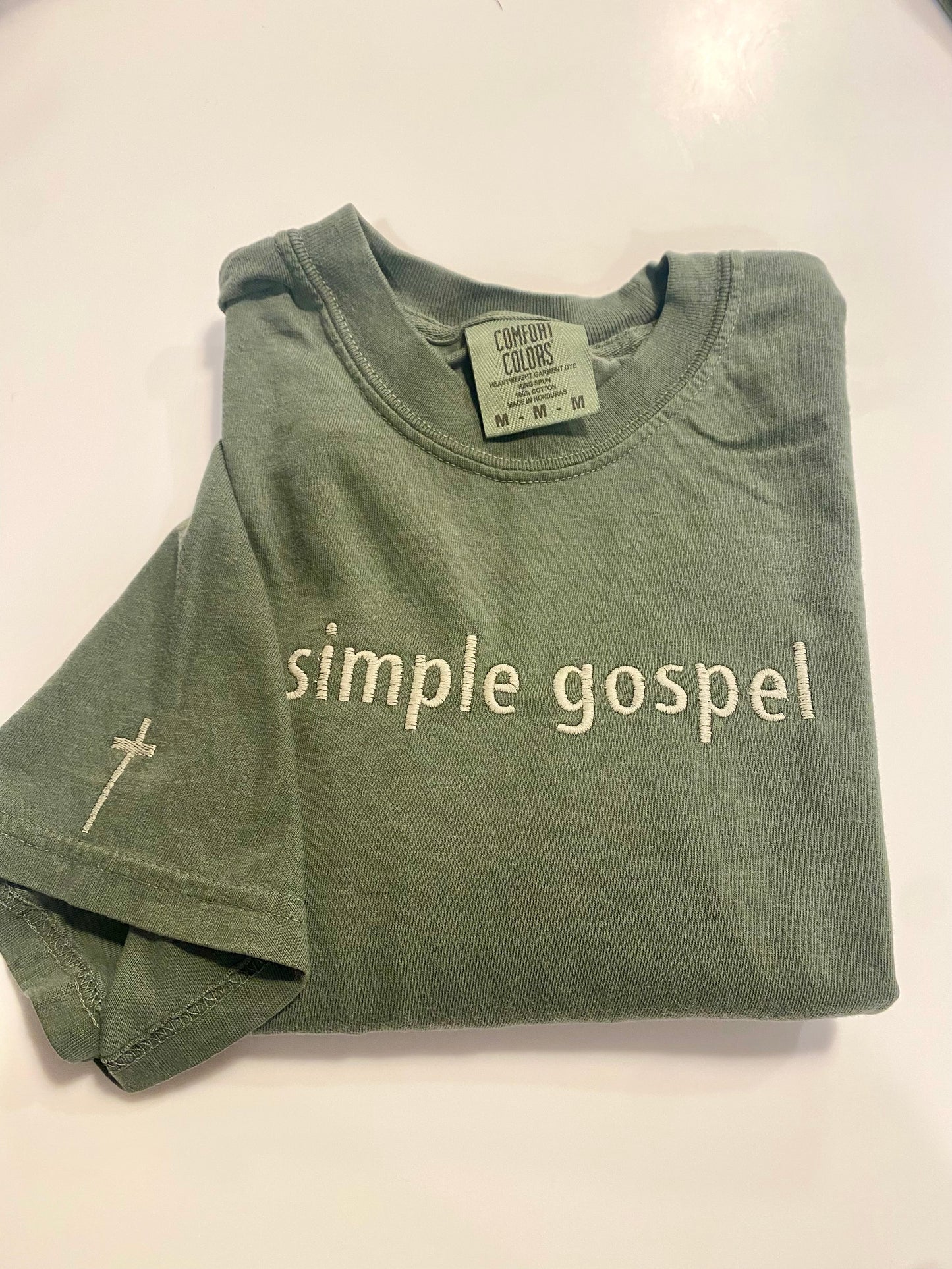 Simple gospel shirt sleeve embroidered t shirt with cross embroidered on sleeve -green